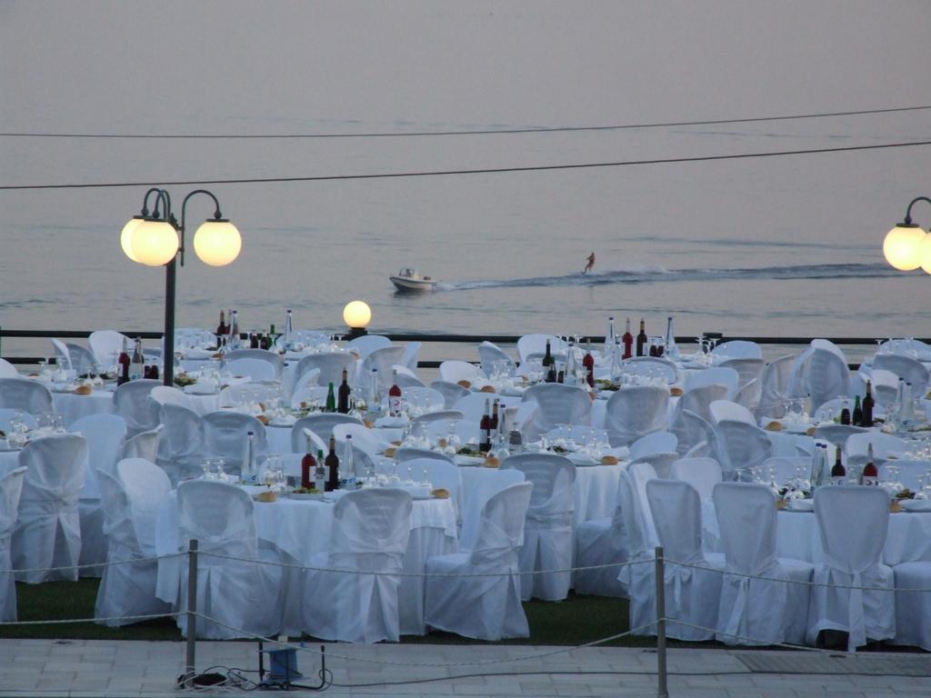 Ismaros Hotel Marónia Buitenkant foto