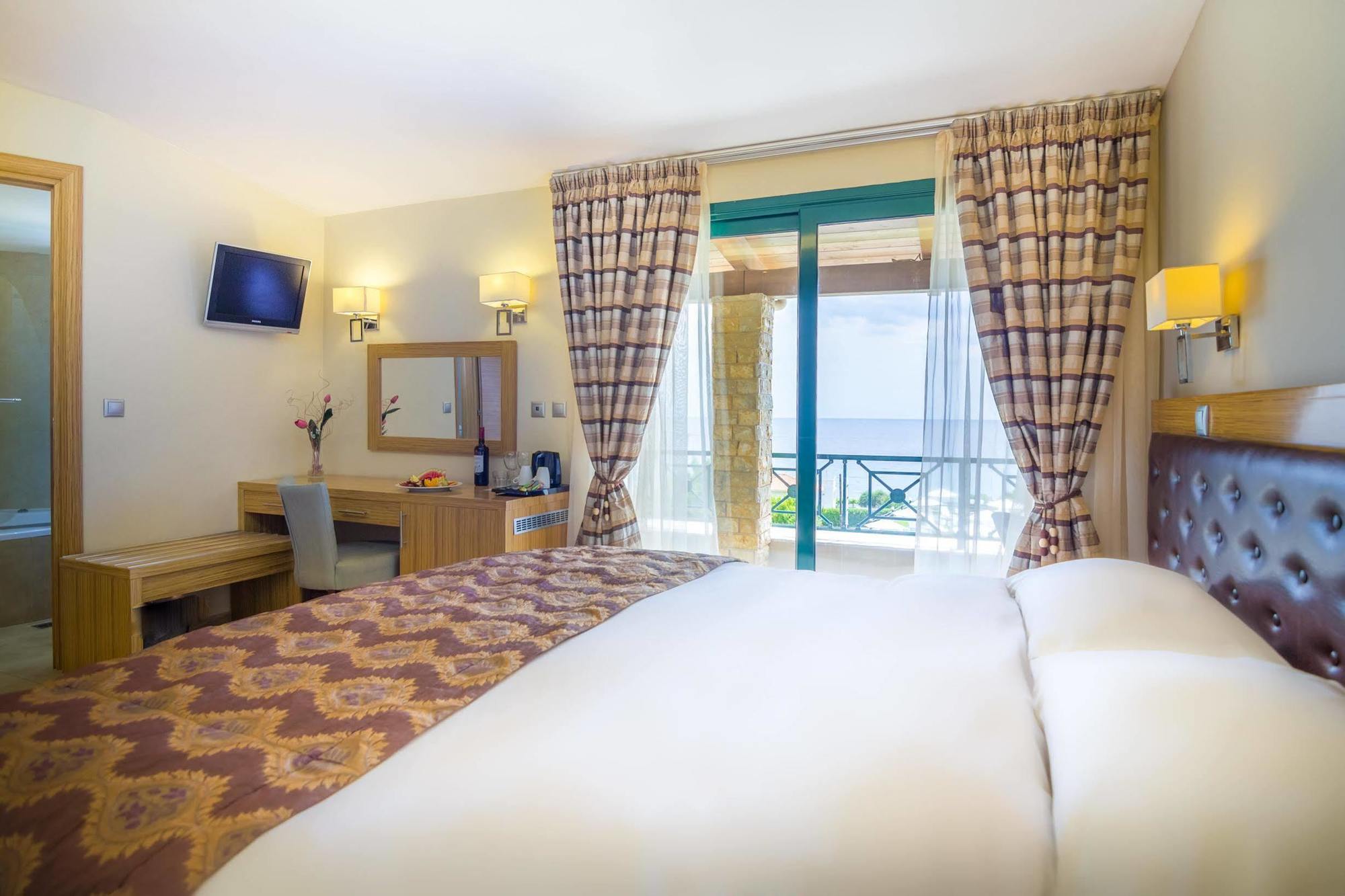 Ismaros Hotel Marónia Buitenkant foto